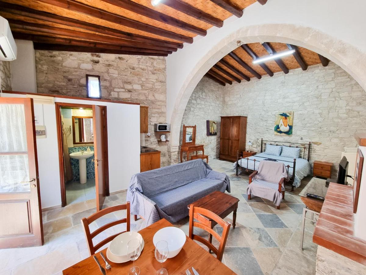 Aphrodite'S Pool Retreat Скарину Экстерьер фото